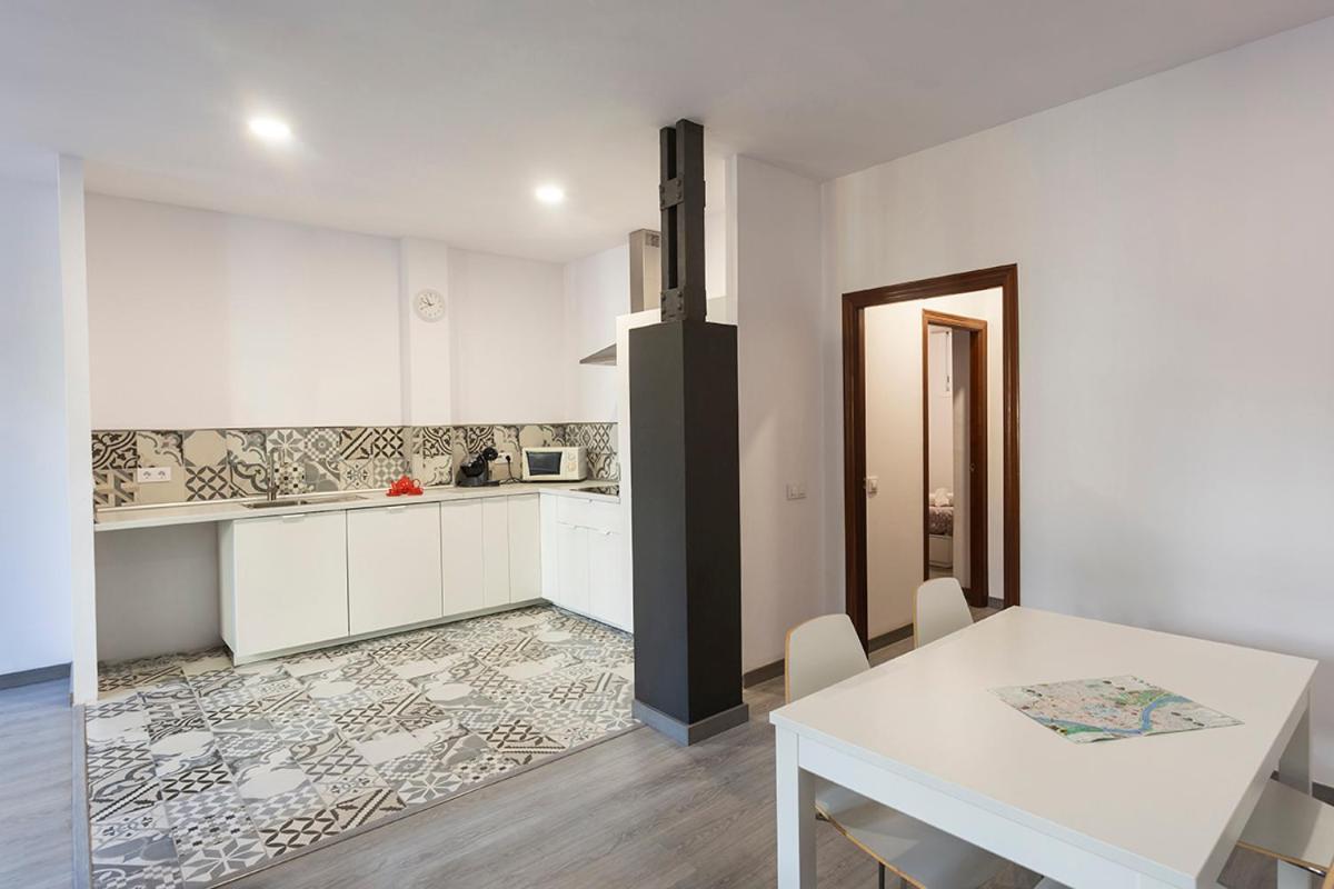 Pelicano Urban Apartment Seville Exterior photo